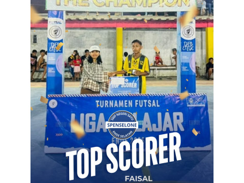 Cetak 14 Gol, Faisal Siswa SMPN 1 Ende Selatan Sabet Gelar T